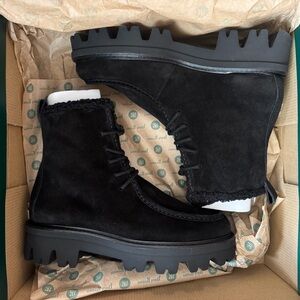 Black suede leather combat boots. Warm Leather boots. US 7 1/2